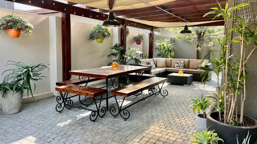 3 Bedroom Property for Sale in Earls Court Lifestyle Estate Western Cape